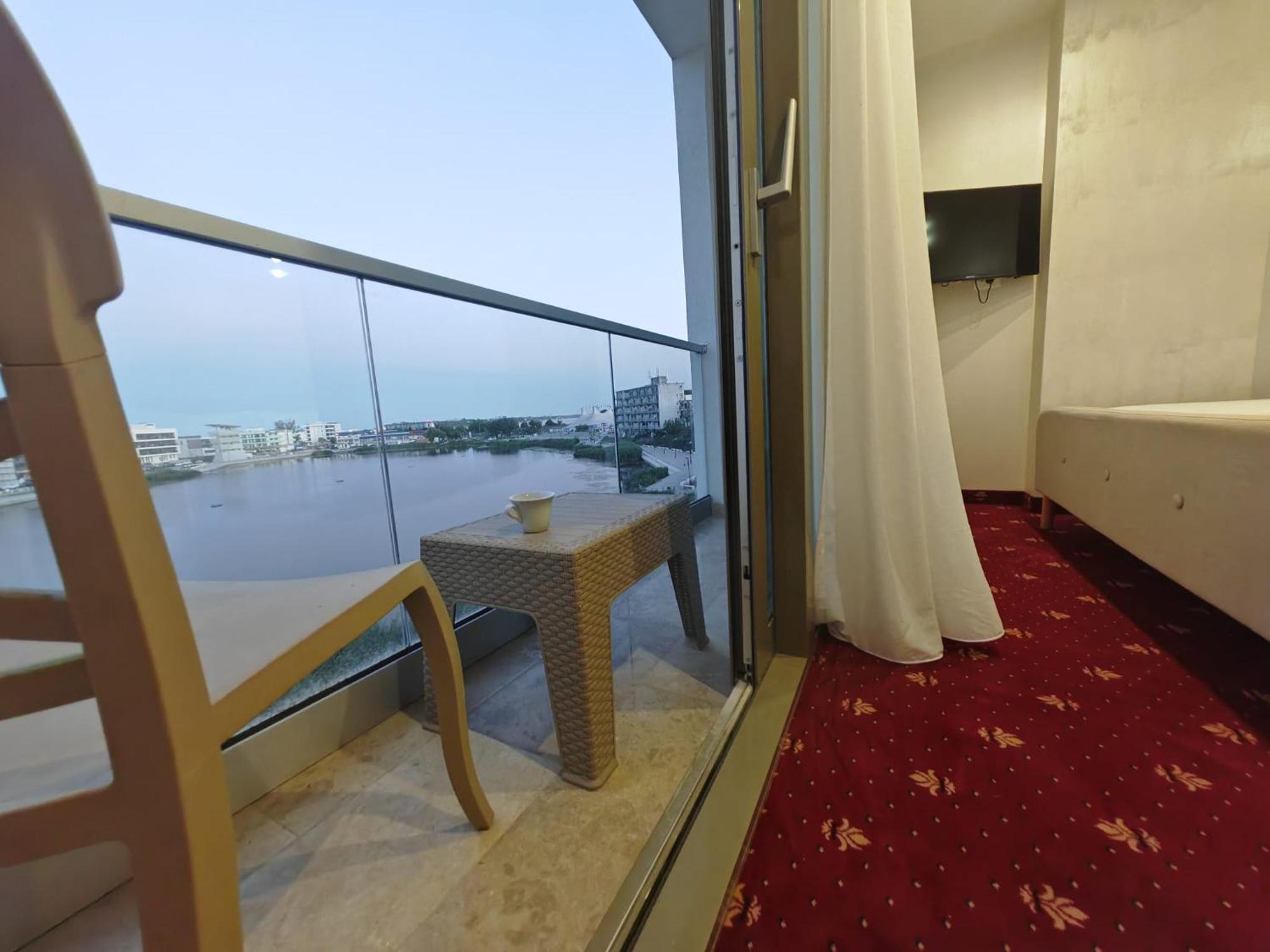 White Boutique Hotel- Eforie Nord Esterno foto