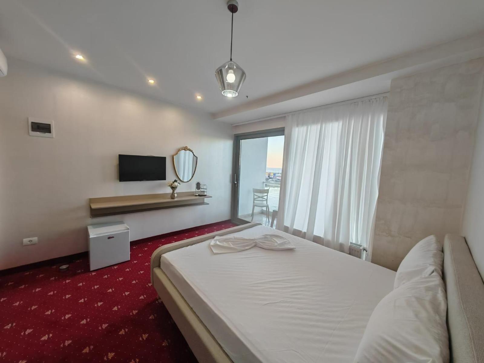 White Boutique Hotel- Eforie Nord Esterno foto