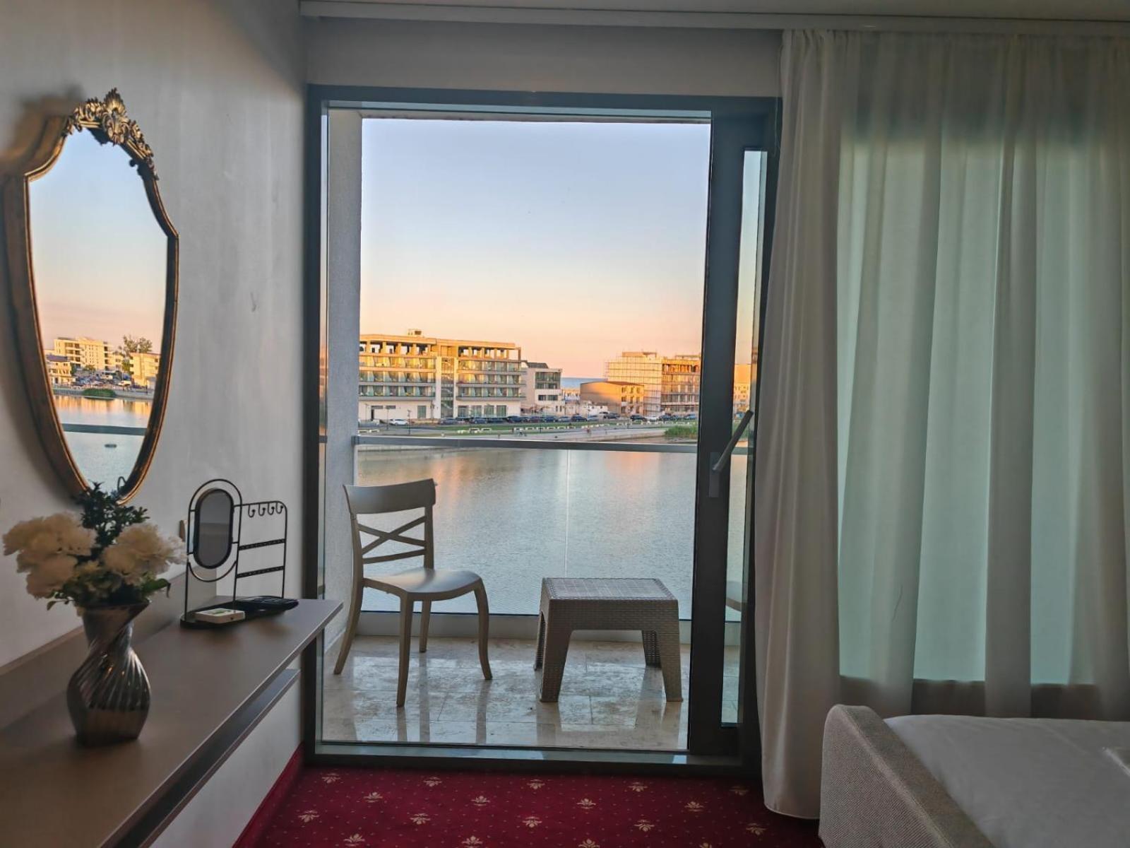White Boutique Hotel- Eforie Nord Esterno foto
