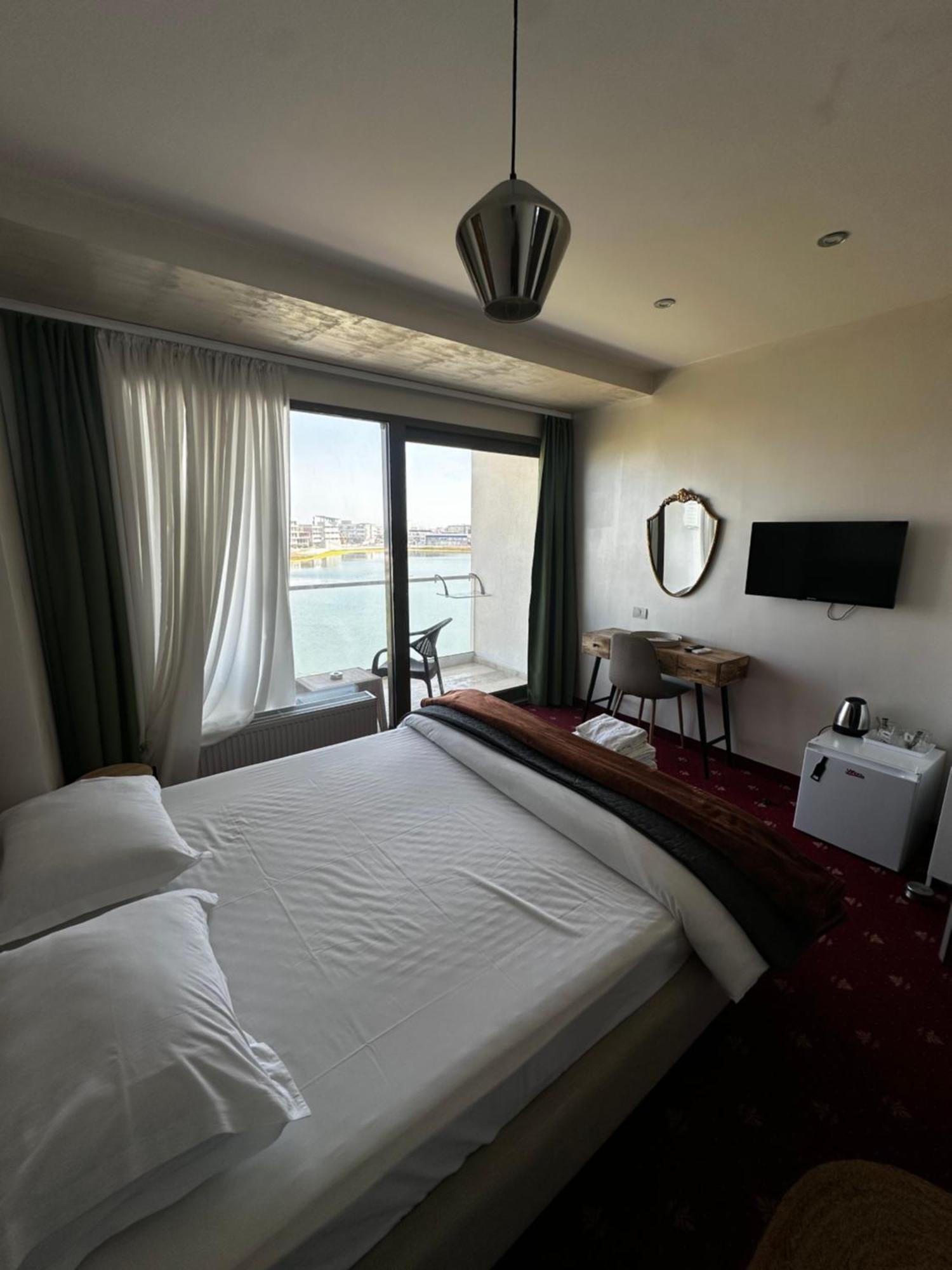 White Boutique Hotel- Eforie Nord Esterno foto