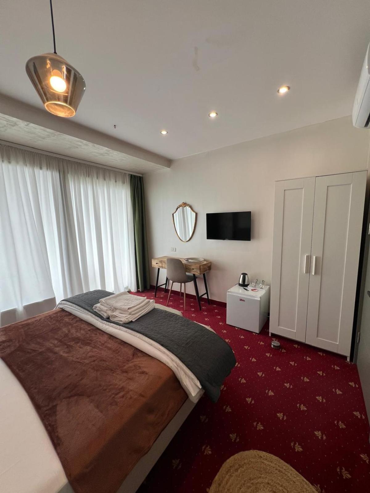 White Boutique Hotel- Eforie Nord Esterno foto